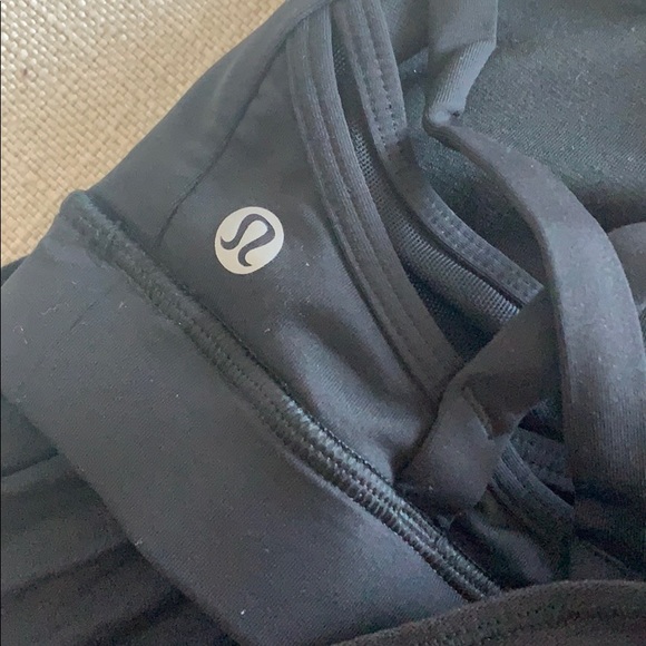 Lululemon - Picture 3 of 4